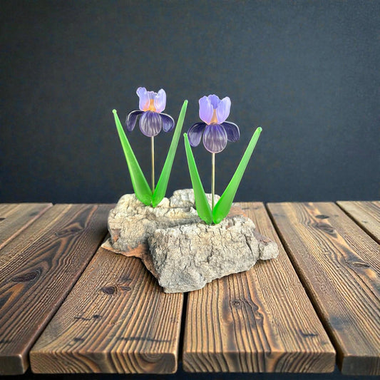Canadian Botanical Glass: A Guide To Flameworked Floral Sculptures