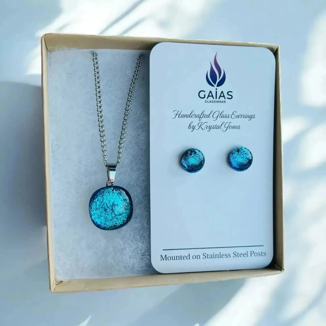 Custom Wedding Jewellery Sets: Tailored Glass Accessories