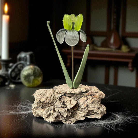 Spooky Blooms: Handmade Glass Flowers for Halloween 🌙