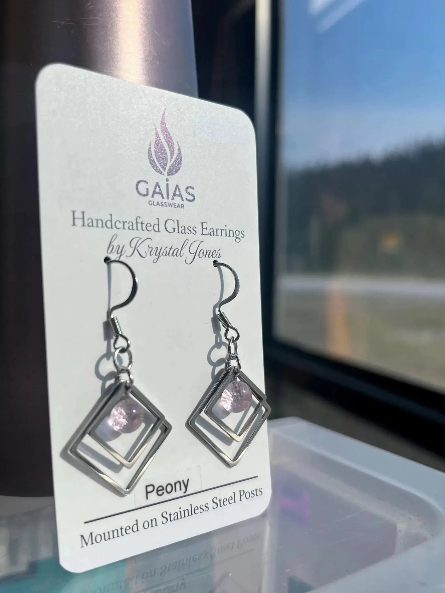 Peony | Geometric Fused Glass Earring